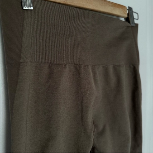 NVGTN TAUPE CONTOUR SEAMLESS LEGGINGS size S - Picture 3 of 5
